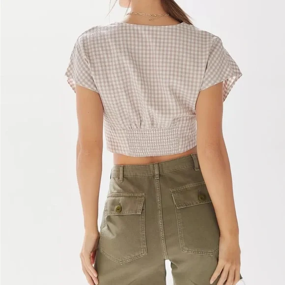 Urban Outfitters Anderson Gingham Button-Front Cropped Top - Picture 6 of 7